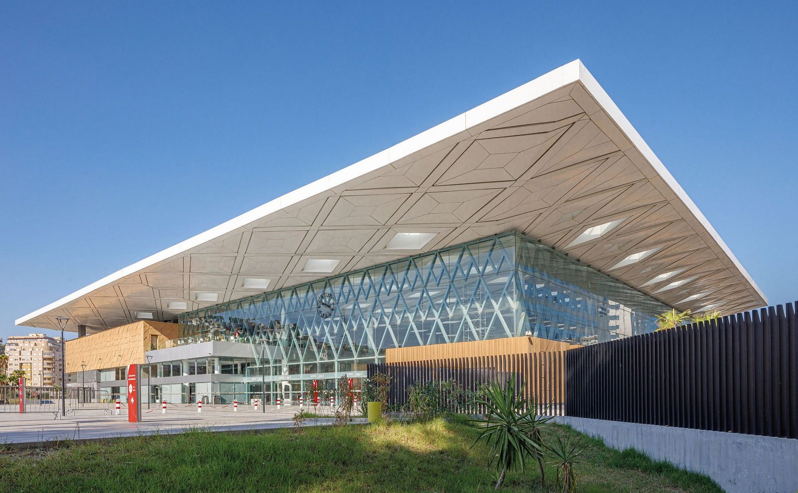 Cómo llegar a pisos en Tánger desde Tánger Ville Station