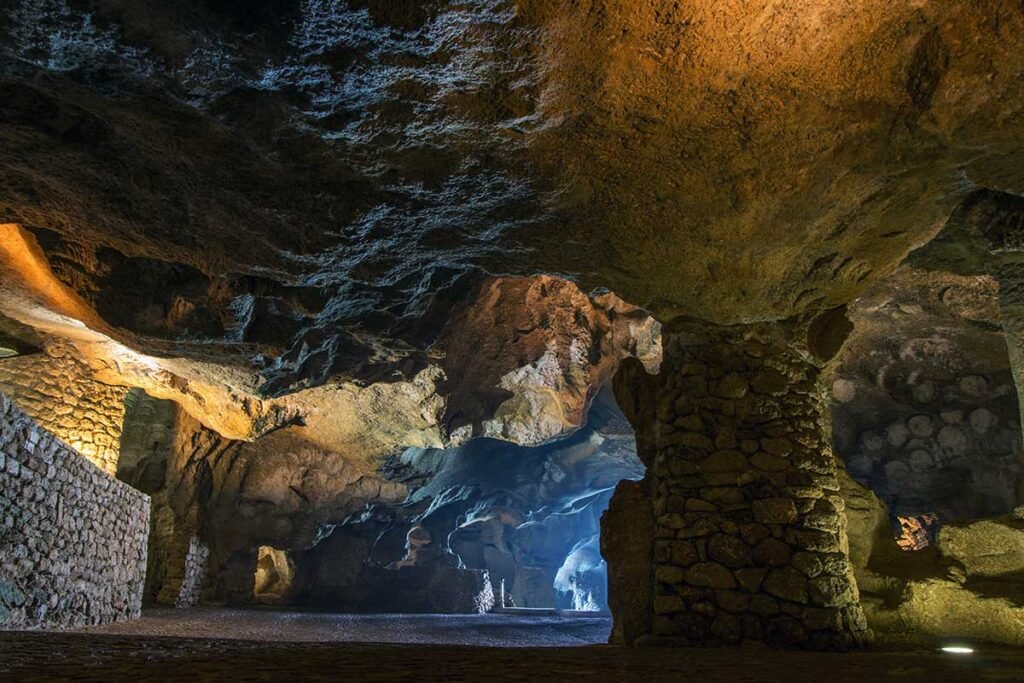 Cuevas de Hércules en Tánger: guía para visitarlas desde tu apartamento